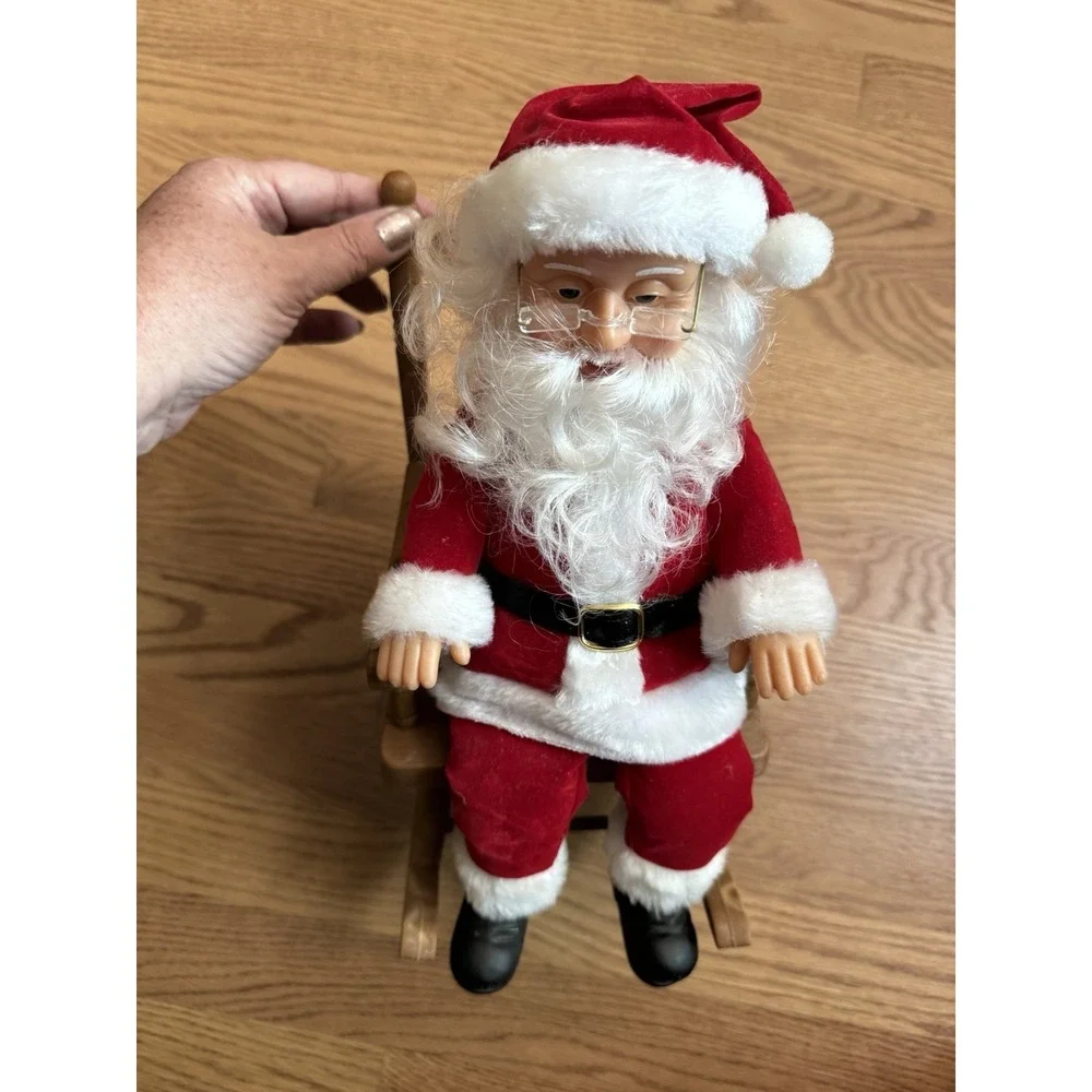 Vintage 1991 Animated Rocking Santa 16in Musical Christmas Figure